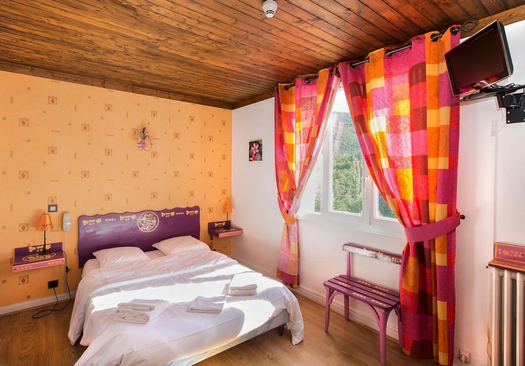 Auberge De L'Escargot D'Or Dieulefit Habitación foto